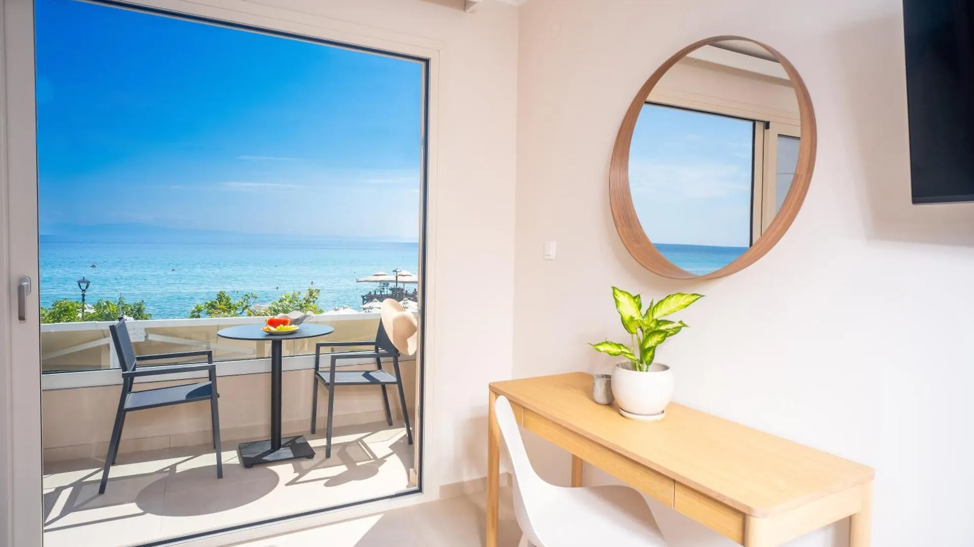 Kyparissis First Class Kalandra Apartment